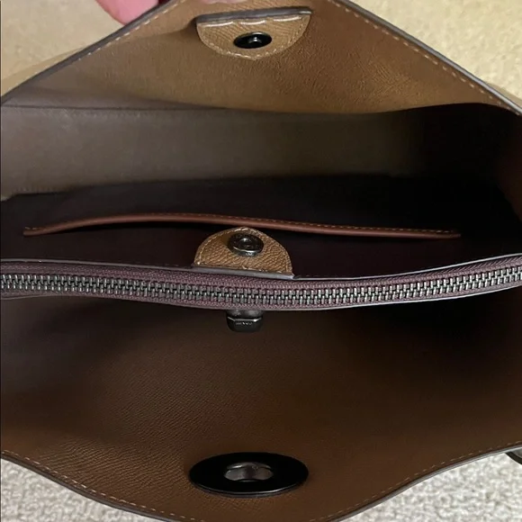 Coach Willow Elegant Tan and Gray Women's Bag - Picture 6 of 15